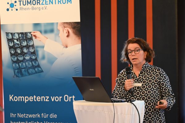 Patientenforum Tumorzentrum Rhein-Berg e.V. - Dr. Daniela Müller-Gerbes