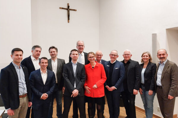 Ärztefortbildung zur Viszeralmedizin im Kardinal-Schulte-Haus in Bensberg mit mehr als 100 Medizinern, die von den Verantwortlichen der Inneren Medizin und der Viszeralchirurgie aus den GFO Kliniken Rhein-Berg in Kooperation mit dem Tumorzentrum Rhein-Berg ausgerichtet wurde.